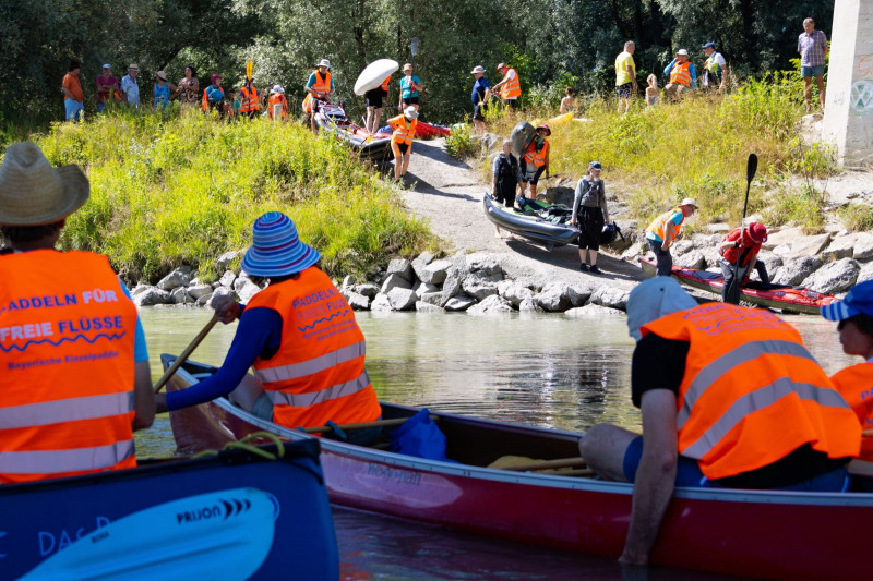 Demo für eine frei fließende Salzach